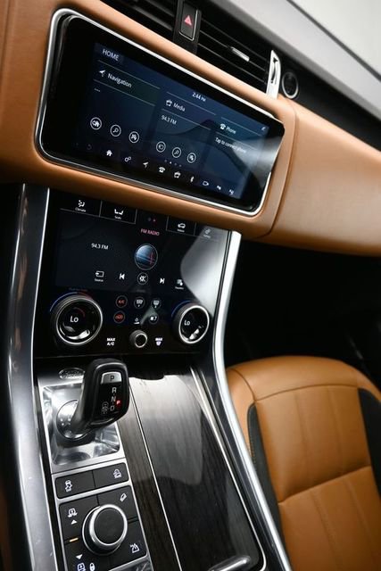 Used 2020 Land Rover Range Rover Sport HSE Dynamic image 18