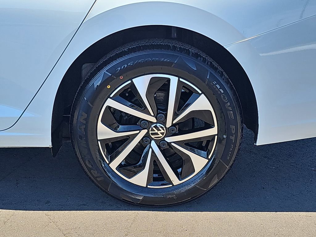 Used 2025 Volkswagen Jetta S image 35