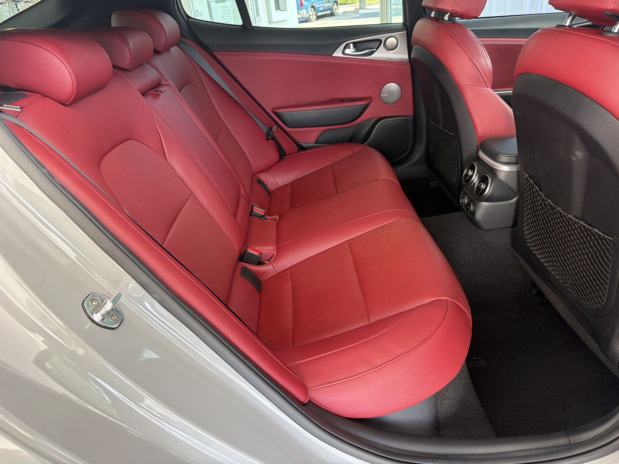 Used 2020 Kia Stinger GT1 RWD image 31