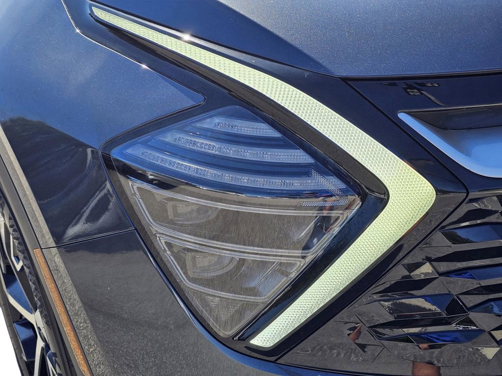 Certified 2024 Kia Sportage EX image 4