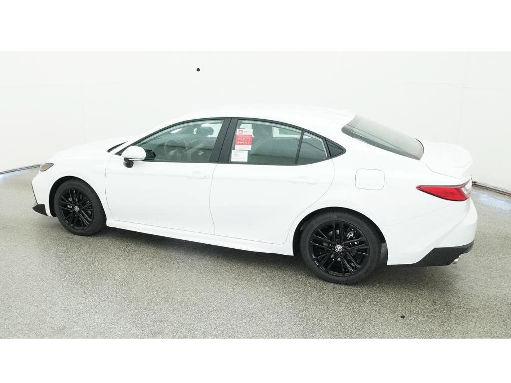 New 2026 Toyota Camry SE FWD image 4