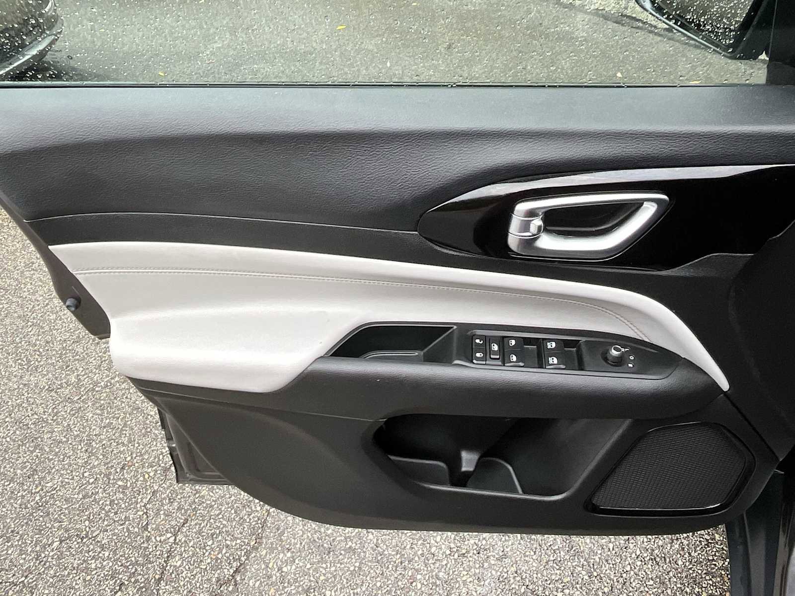 Used 2022 Jeep Compass Limited image 21