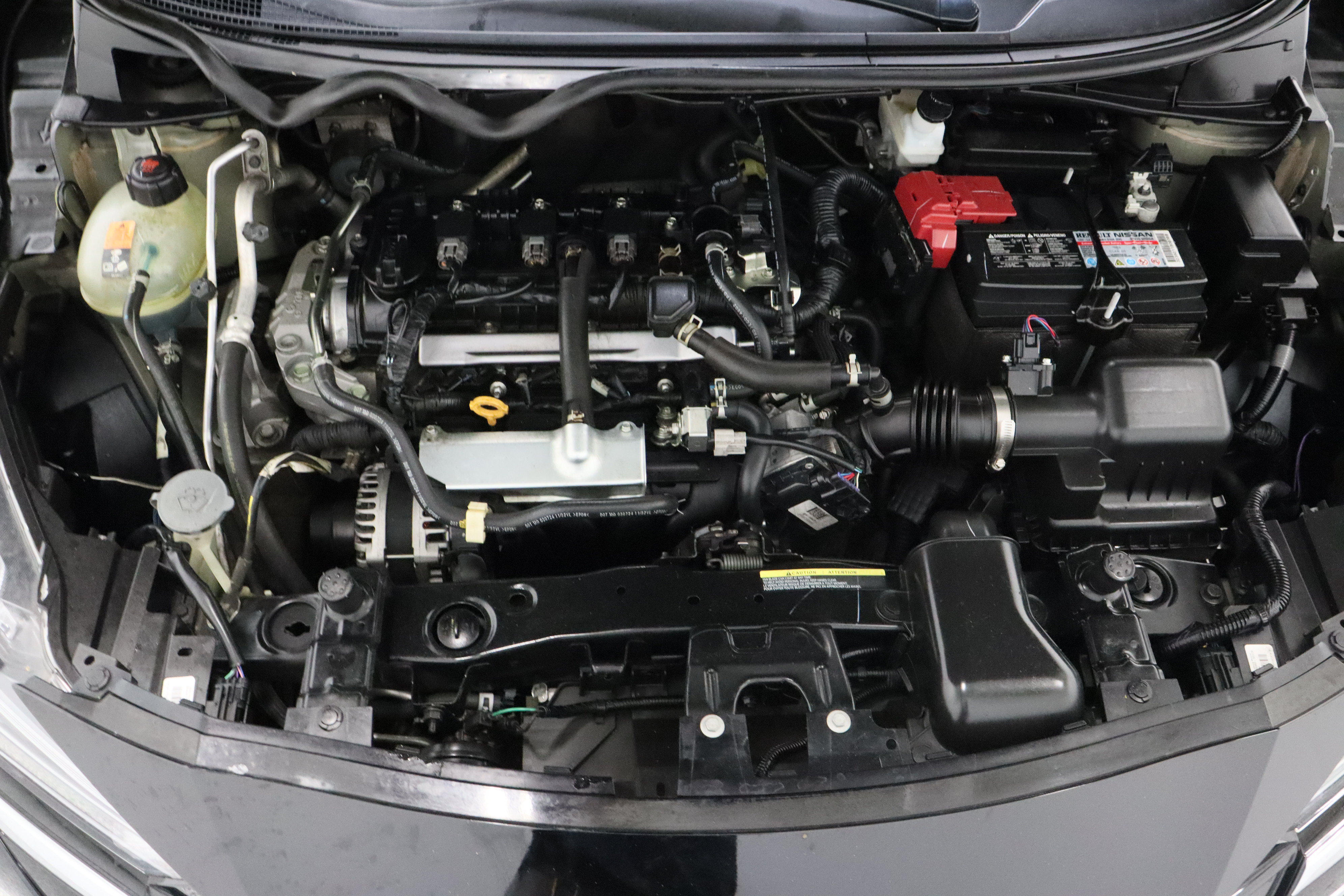 Used 2025 Nissan Versa SV FWD image 35