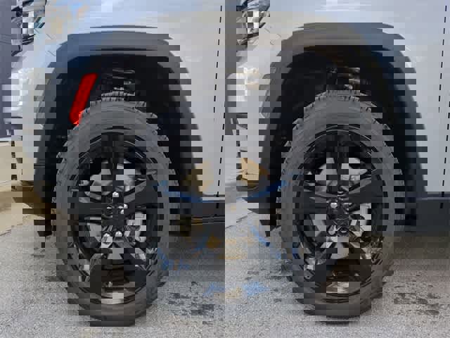 New 2025 Jeep Grand Cherokee L Altitude image 14