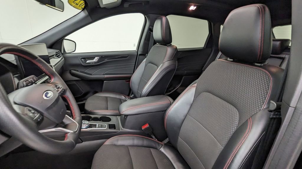 Certified 2023 Ford Escape ST-Line w/ Tech Pack #1 image 2