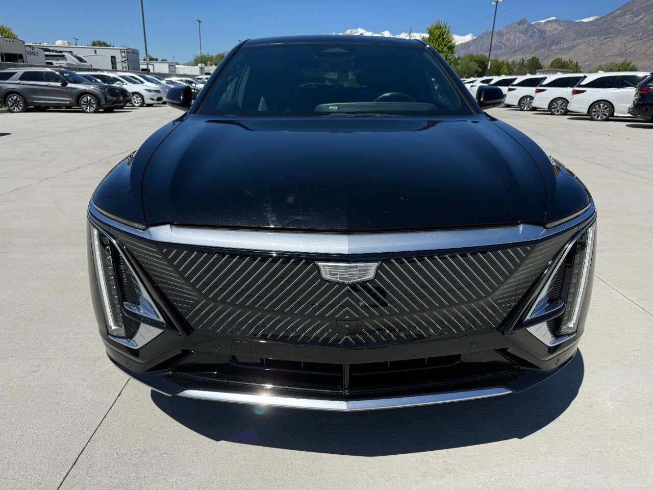 Used 2024 Cadillac Lyriq Luxury w/ LPO, Floor Liner Package AWD/4WD image 8