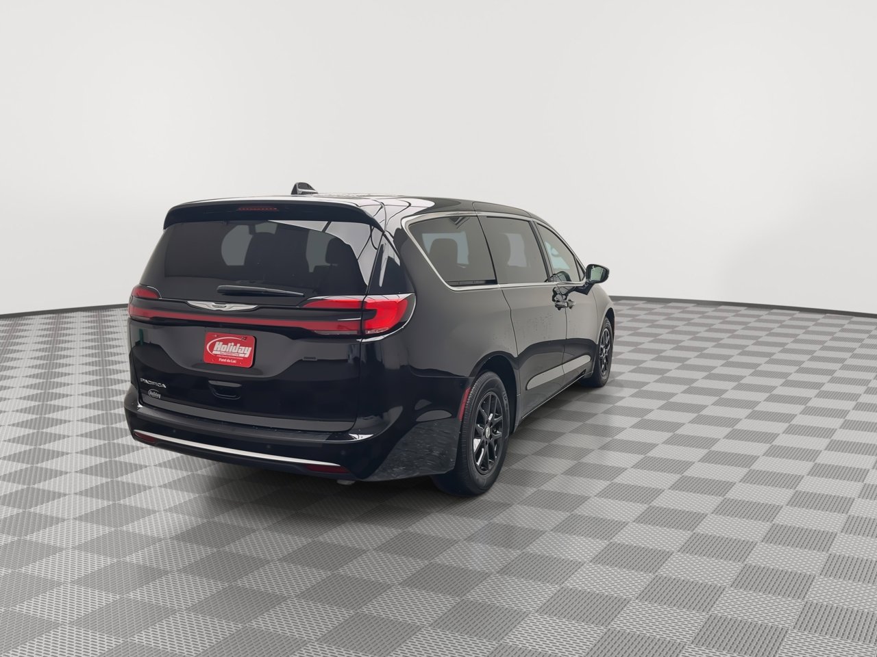 Used 2025 Chrysler Pacifica Select image 38