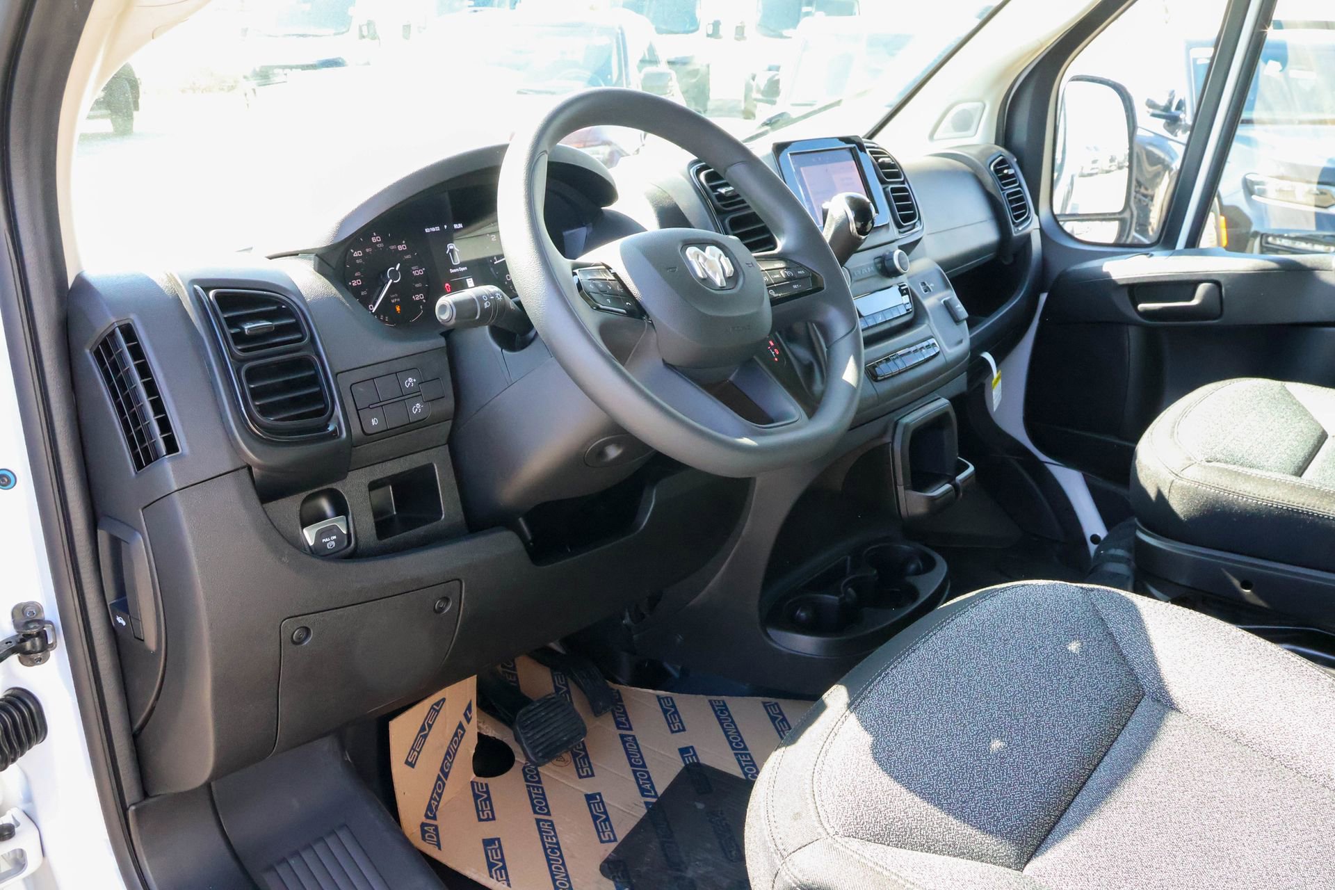 New 2026 RAM ProMaster 2500 FWD image 3