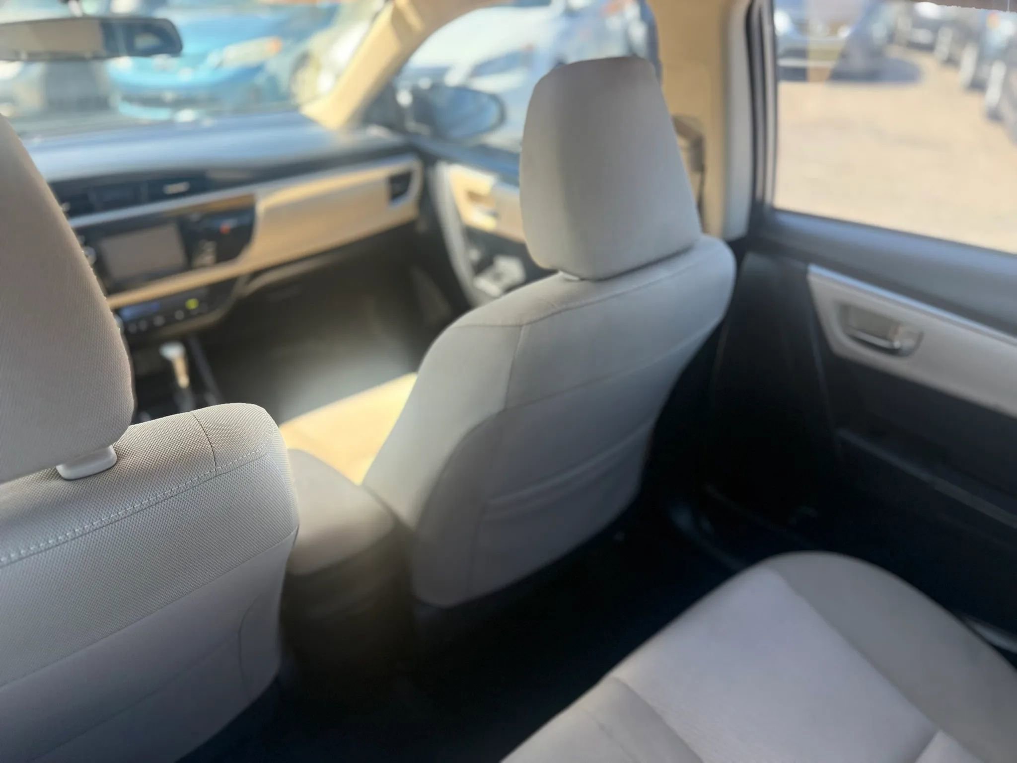 Used 2014 Toyota Corolla LE image 24