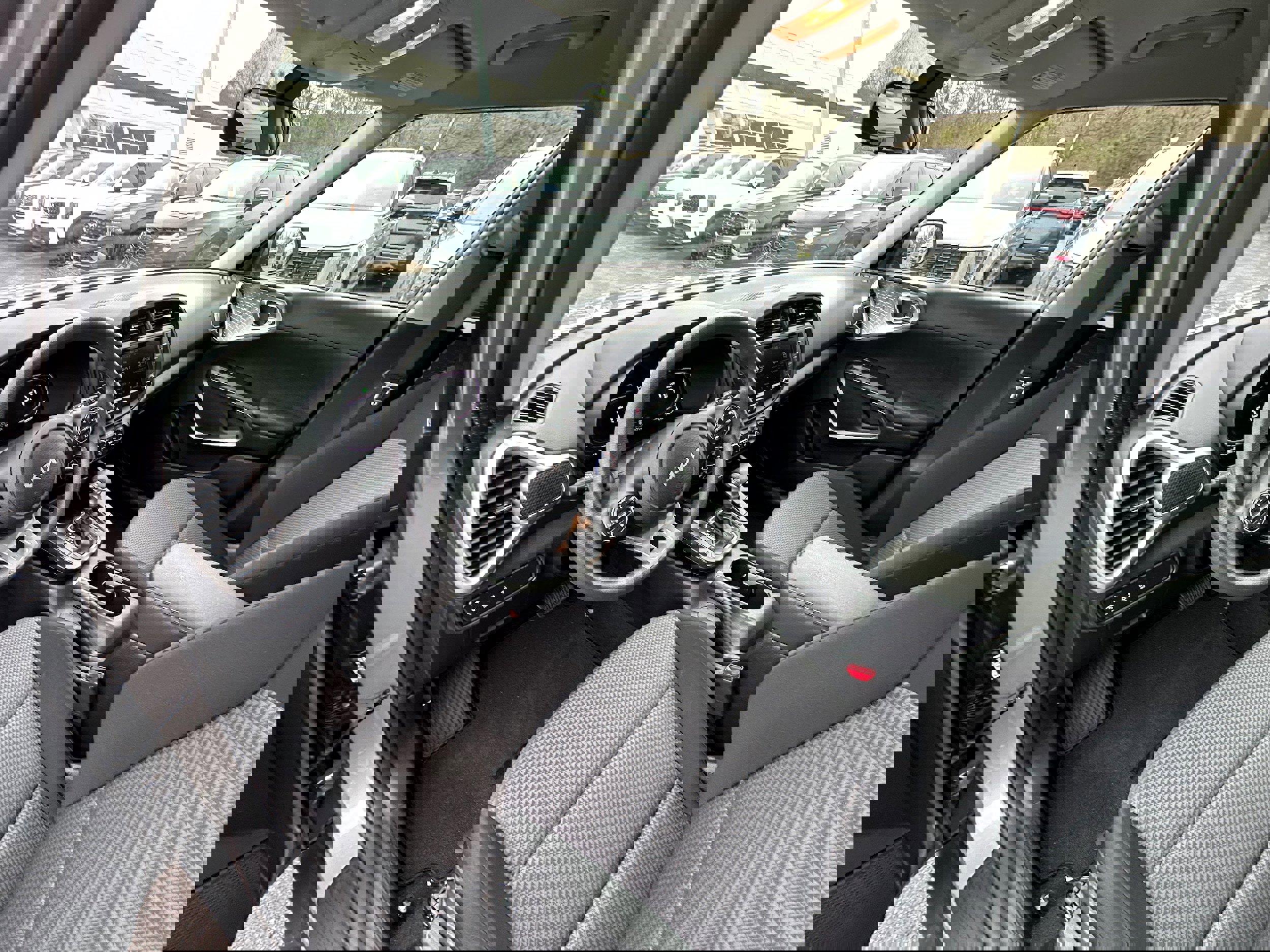 Used 2023 Kia Soul LX w/ LX Technology Package image 23