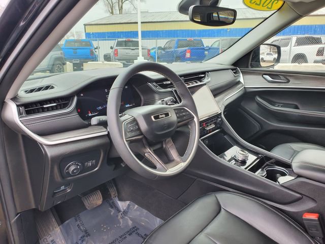 Used 2023 Jeep Grand Cherokee L Limited AWD/4WD image 10