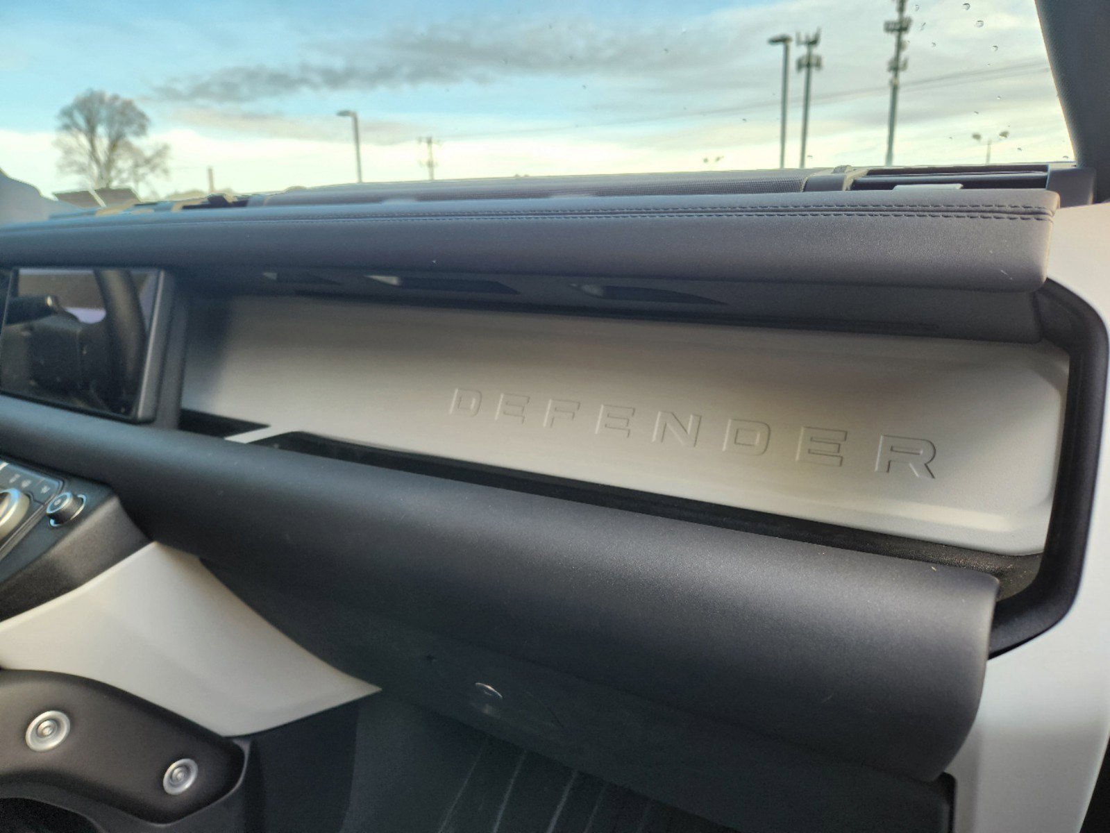 Used 2024 Land Rover Defender 110 S AWD/4WD image 11