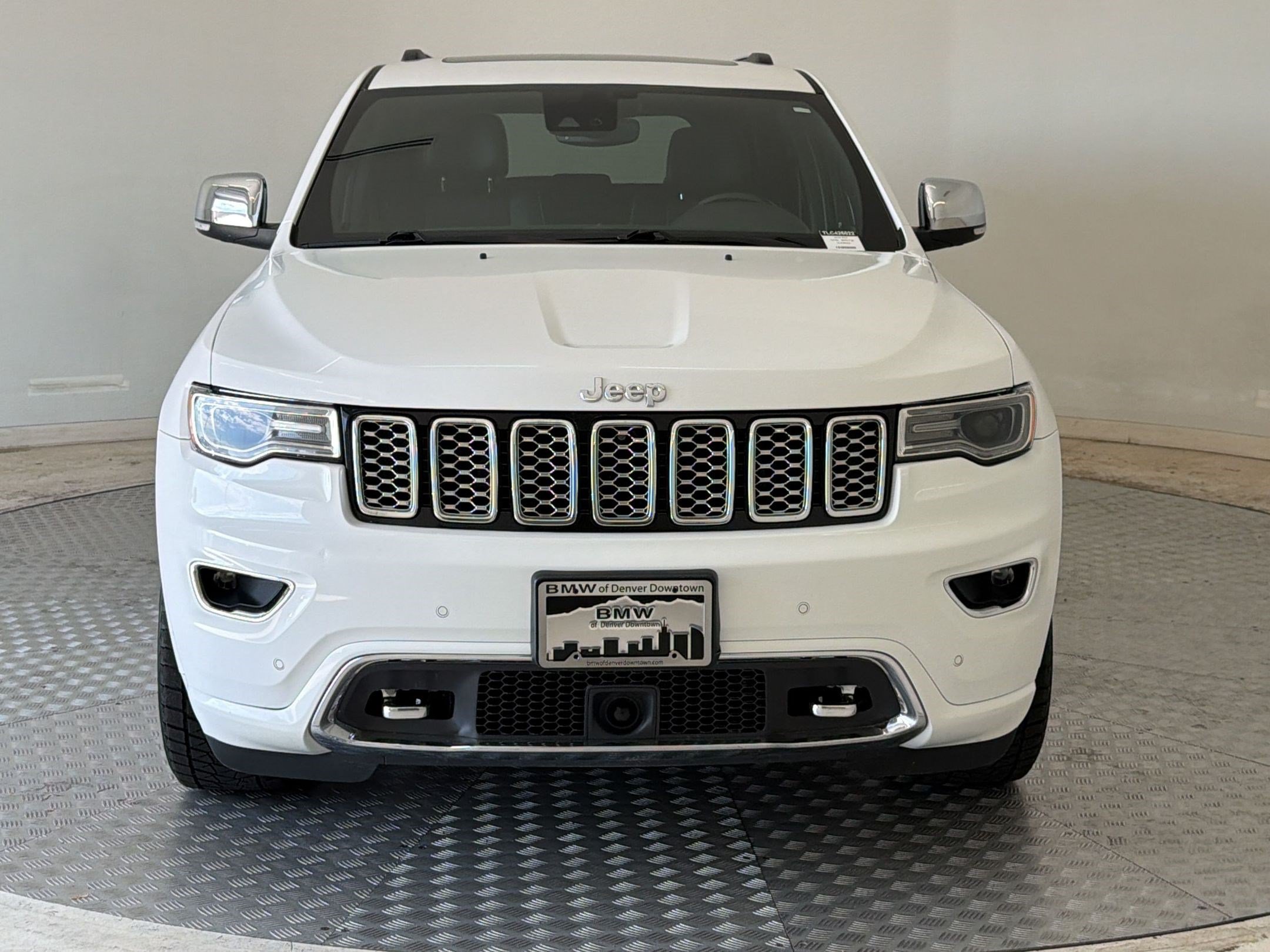 Used 2020 Jeep Grand Cherokee Overland AWD/4WD image 6