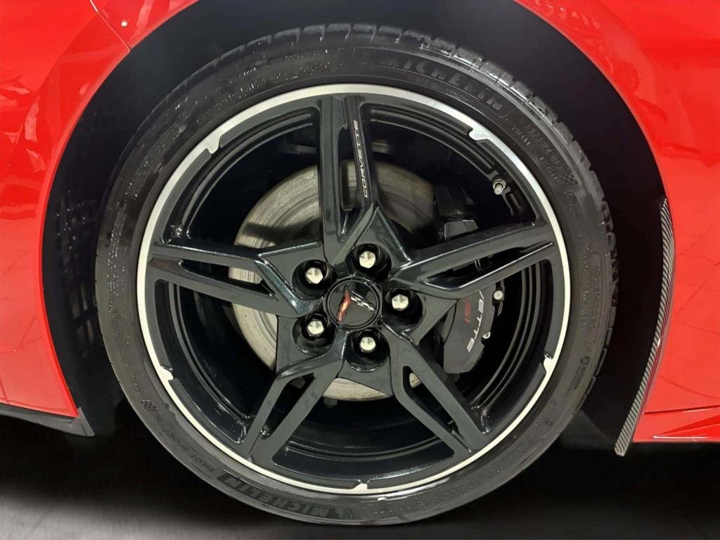 Used 2024 Chevrolet Corvette Stingray Convertible w/ Z51 Performance Package image 22