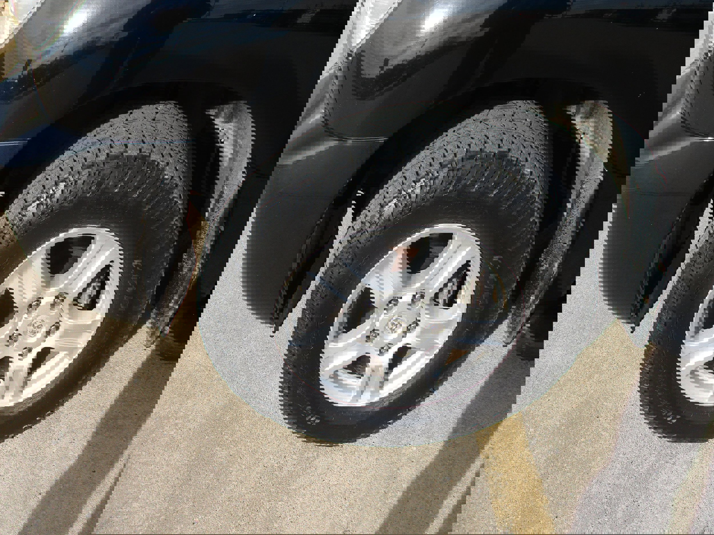 Used 2013 Toyota Sequoia SR5 image 3