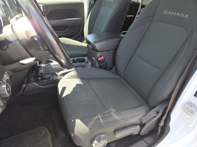 Used 2021 Jeep Wrangler Unlimited Sahara w/ Uconnect 4C Nav & Sound Group AWD/4WD image 32