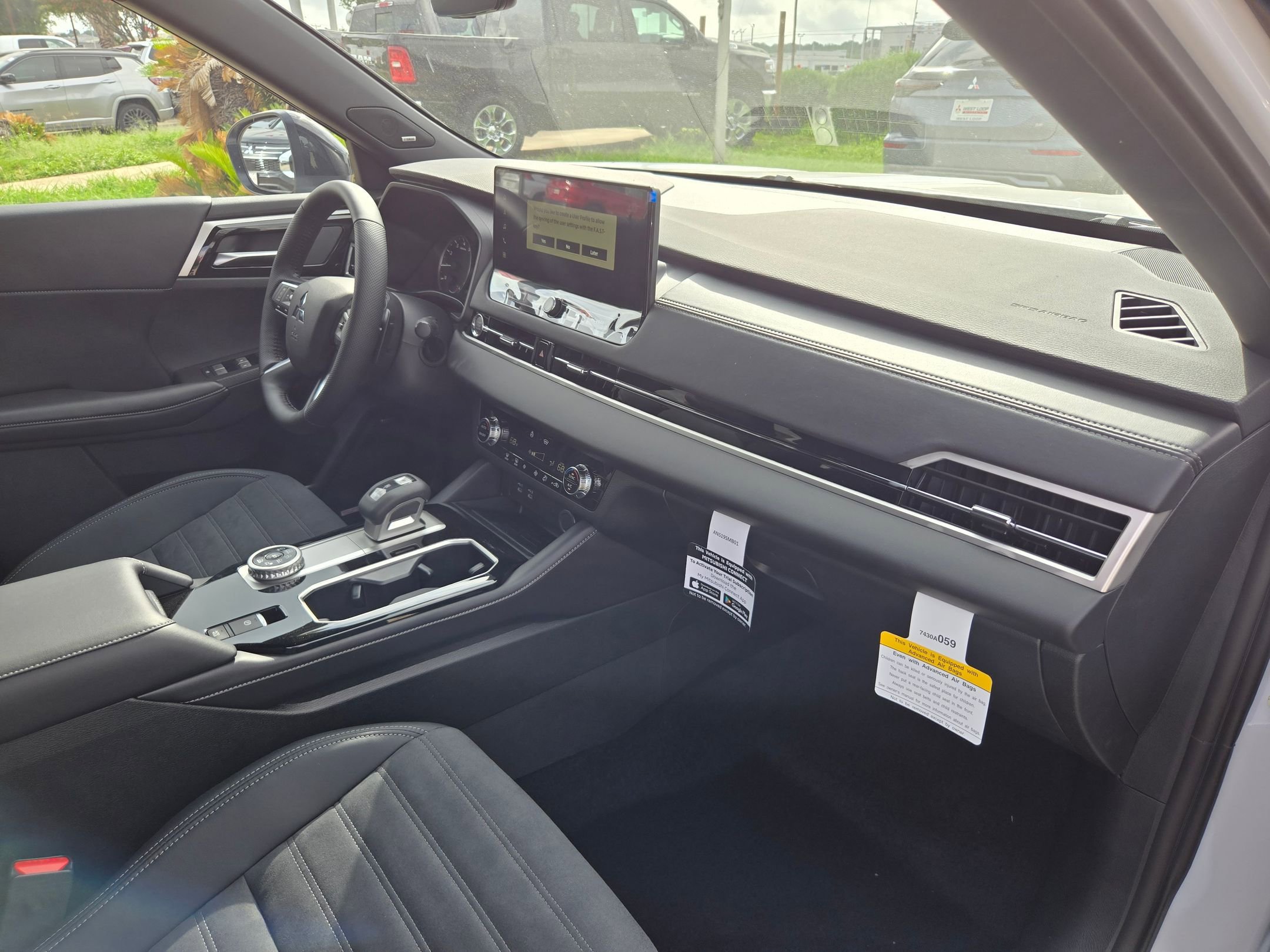 New 2026 Mitsubishi Outlander LE AWD/4WD image 24