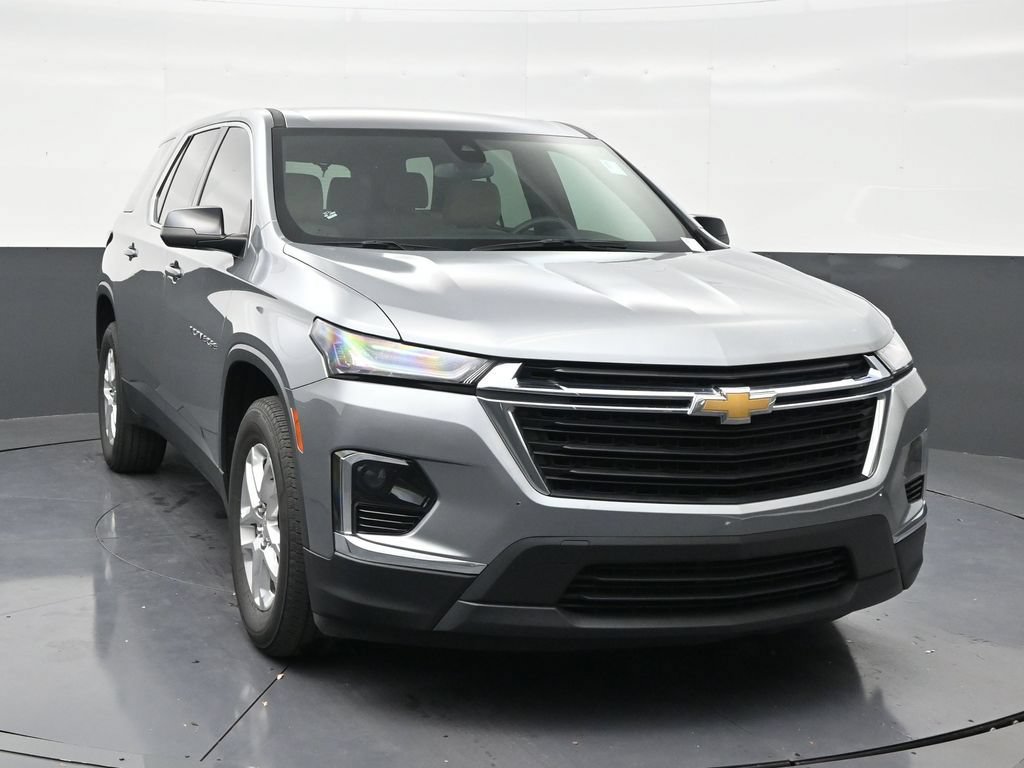 Used 2023 Chevrolet Traverse LS FWD image 7