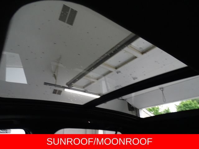 Used 2024 Jeep Wagoneer Launch Edition AWD/4WD image 11