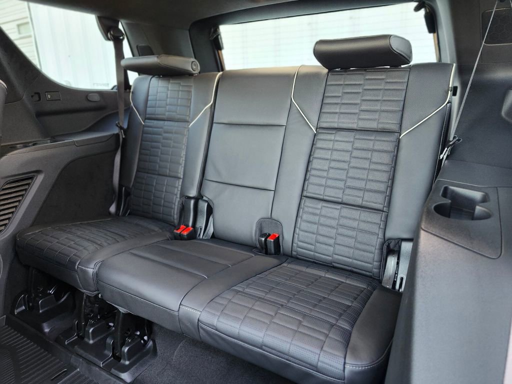 Certified 2026 Cadillac Escalade Platinum Sport w/ LPO, Floor Liner Package image 17
