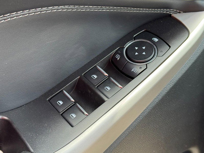 Used 2023 Ford Explorer XLT w/ Equipment Group 202A image 23