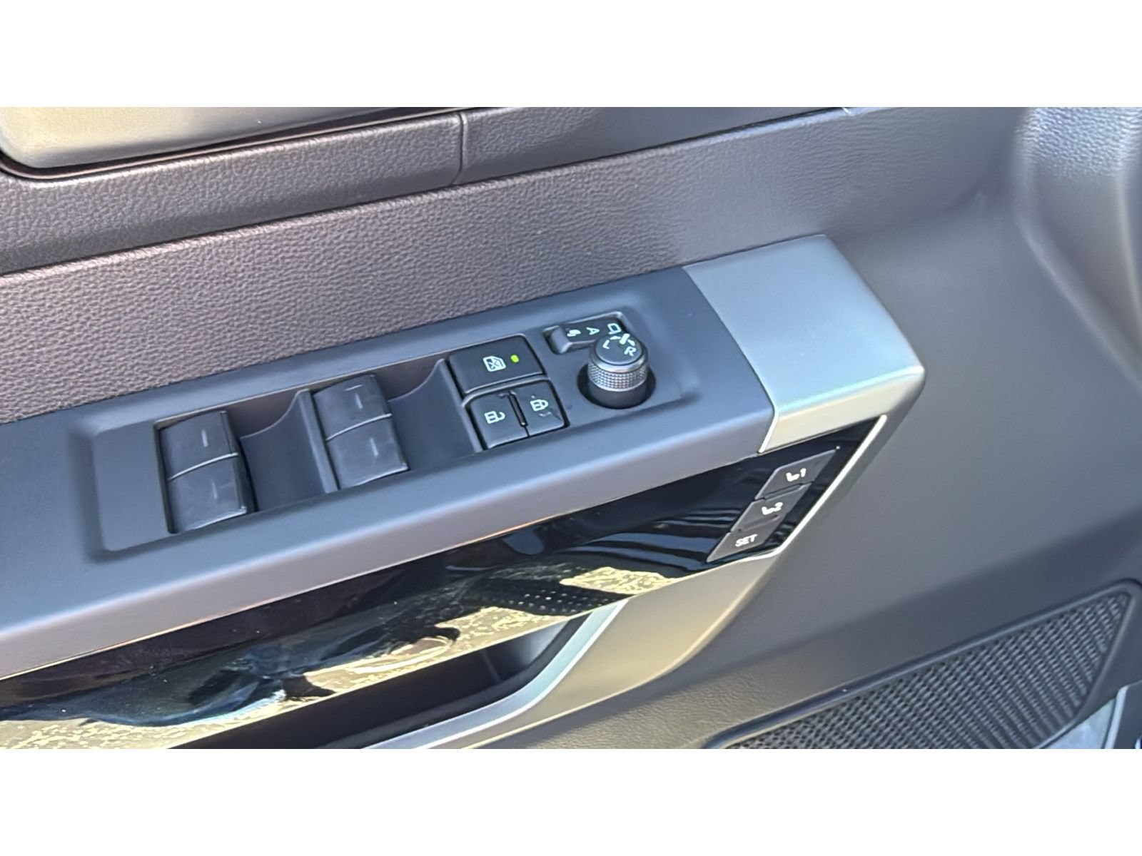 New 2026 Toyota Tundra Limited AWD/4WD image 13