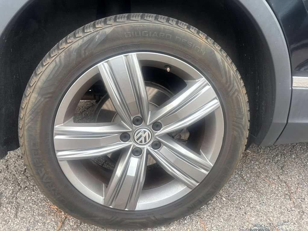 Used 2021 Volkswagen Tiguan SEL AWD/4WD image 60