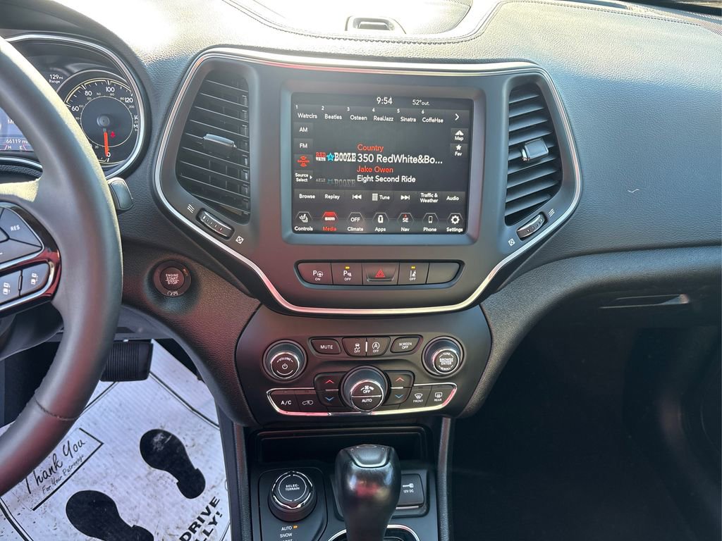 Used 2023 Jeep Cherokee Altitude Lux image 16