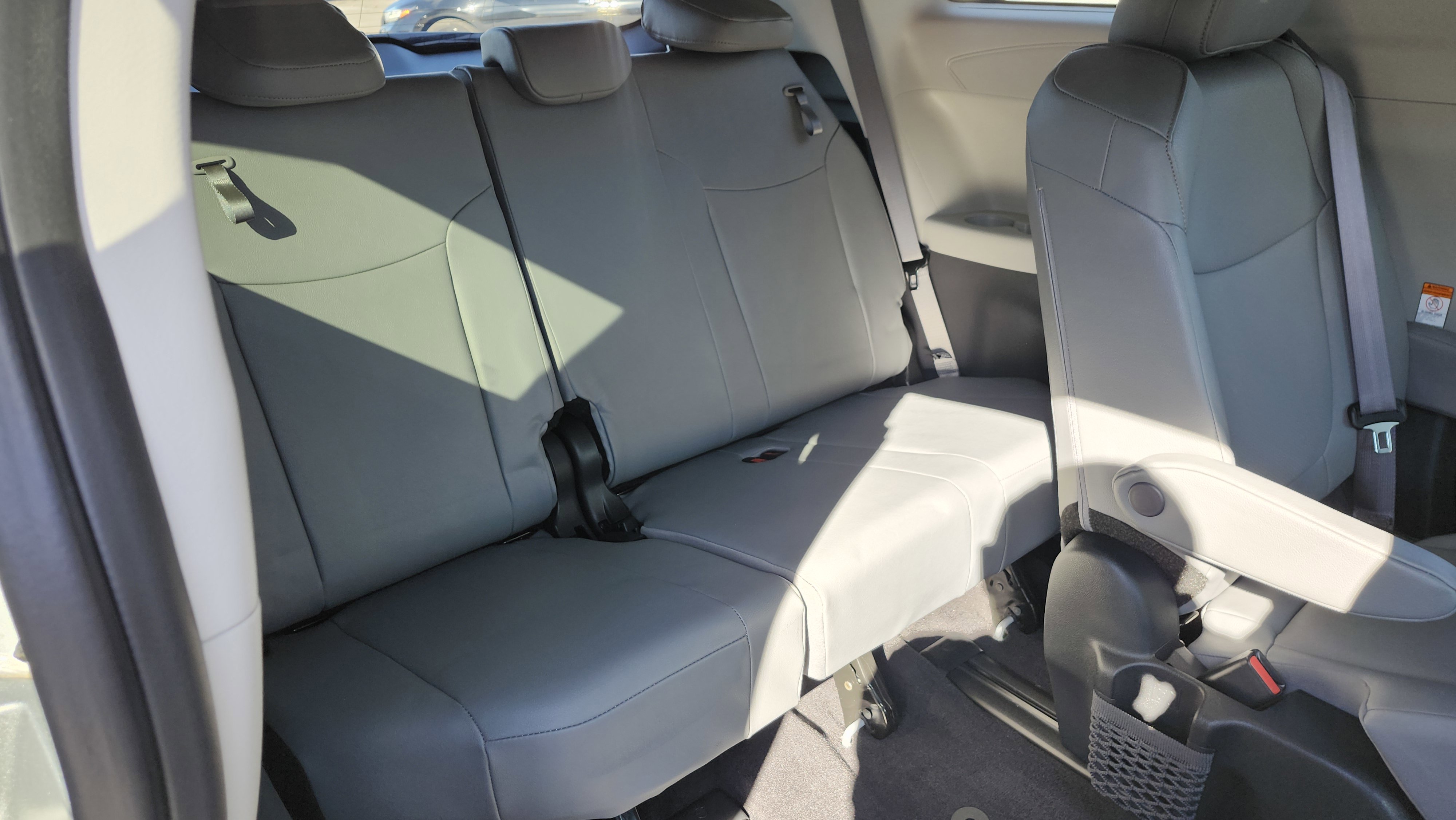 Used 2024 Toyota Sienna XLE w/ XLE Plus Package image 20
