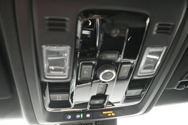 New 2026 Chevrolet Suburban RST w/ Advanced Technology Package AWD/4WD image 19