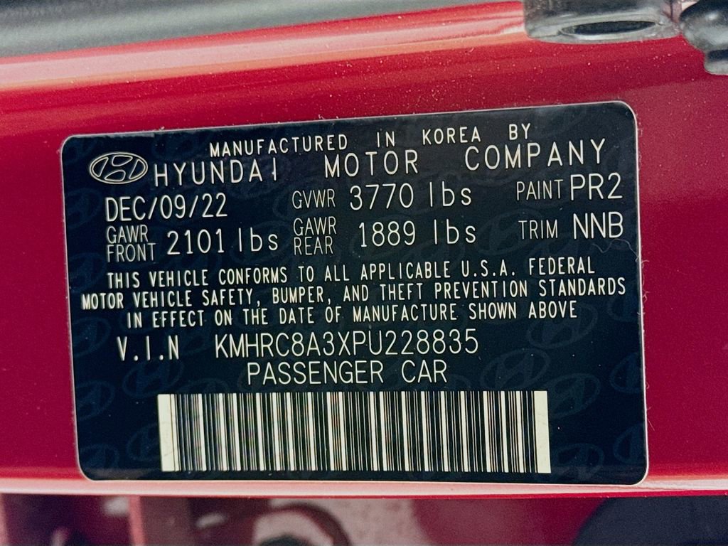 Used 2023 Hyundai Venue Limited image 33