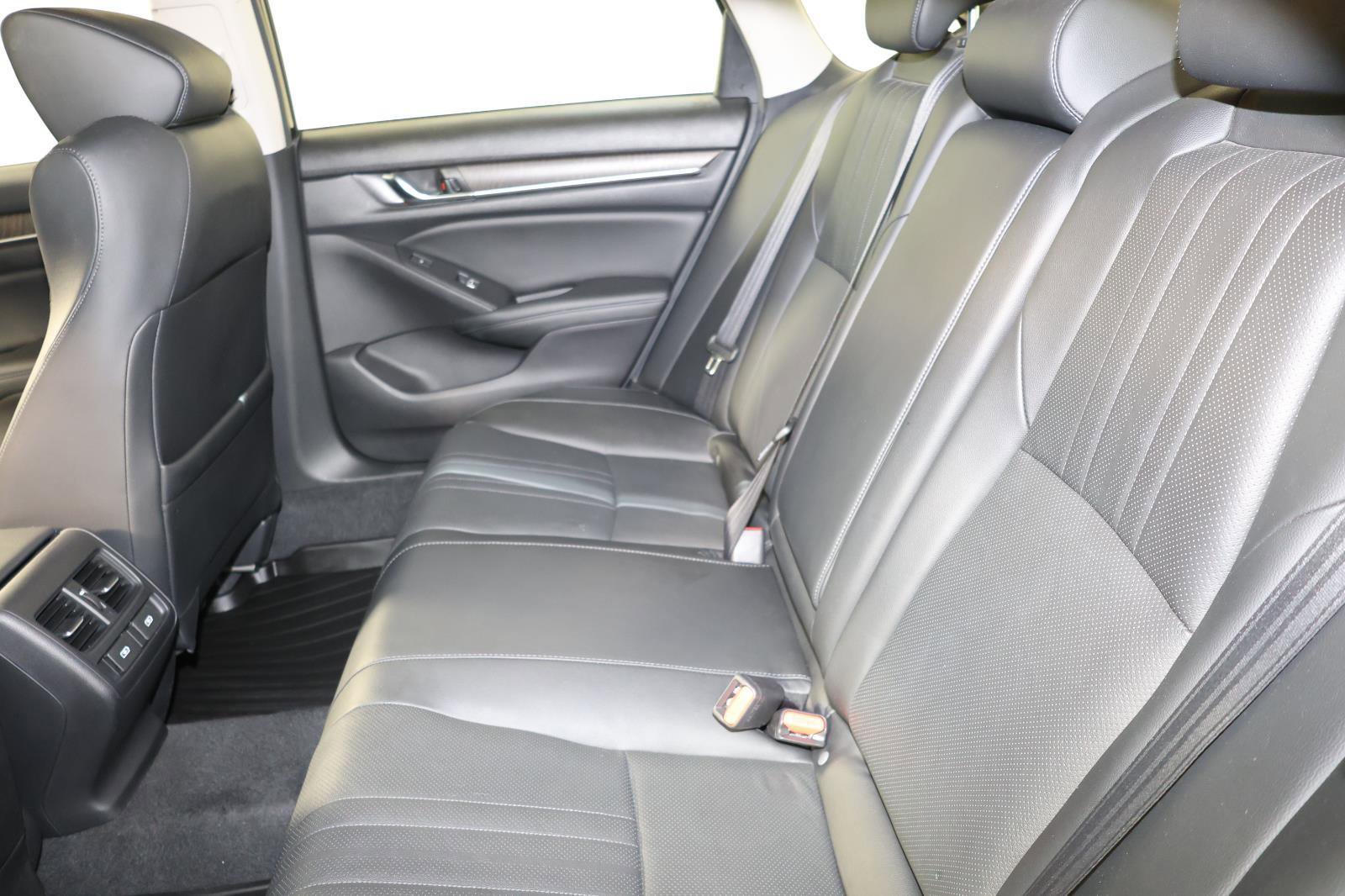 Used 2021 Honda Accord Touring image 26