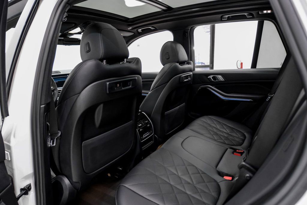 Used 2023 BMW X5 xDrive45e image 34