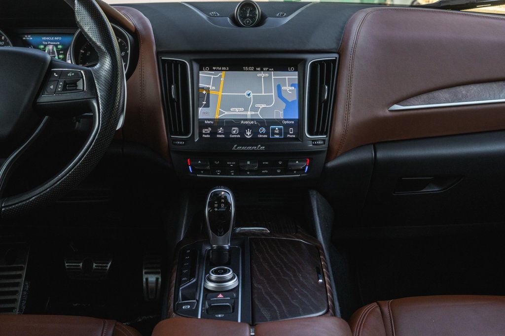 Used 2017 Maserati Levante S AWD/4WD image 15