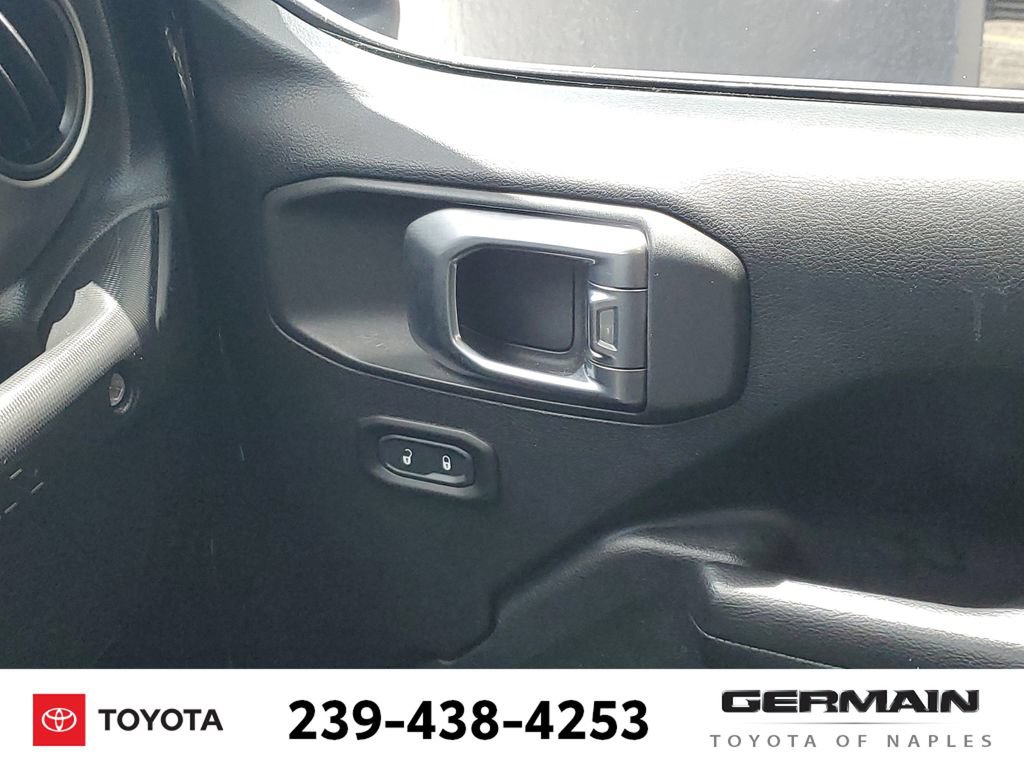 Used 2020 Jeep Wrangler Sport AWD/4WD image 29
