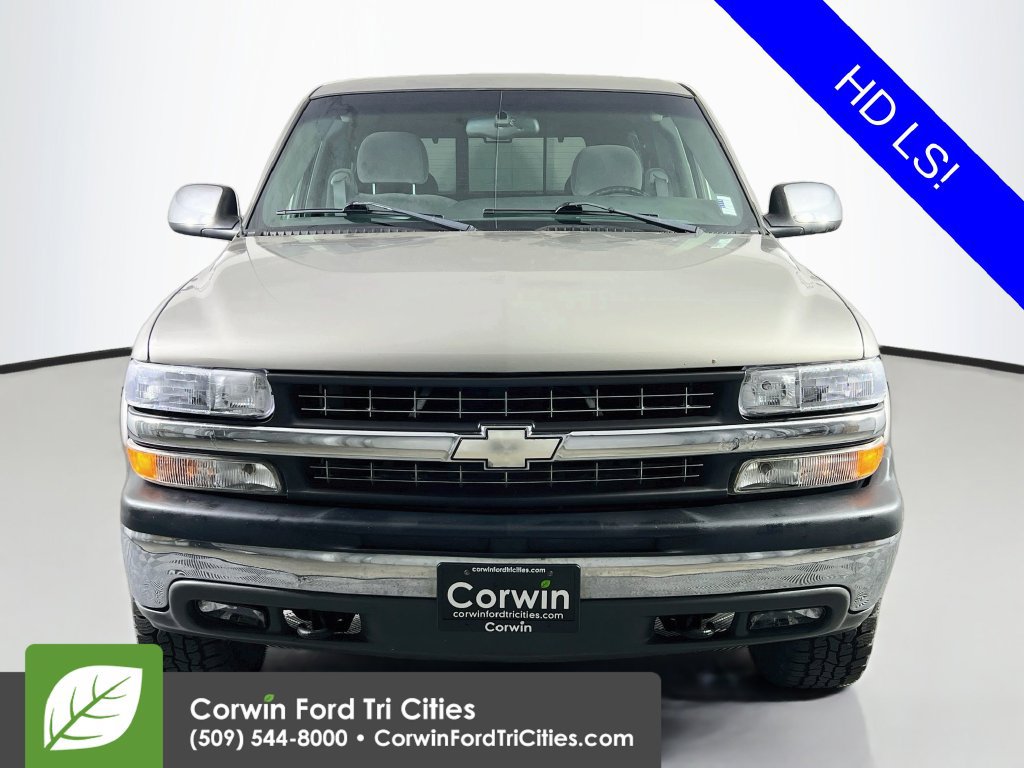 Used 2000 Chevrolet Silverado 2500 LS w/ Snow Plow Prep Pkg AWD/4WD image 3