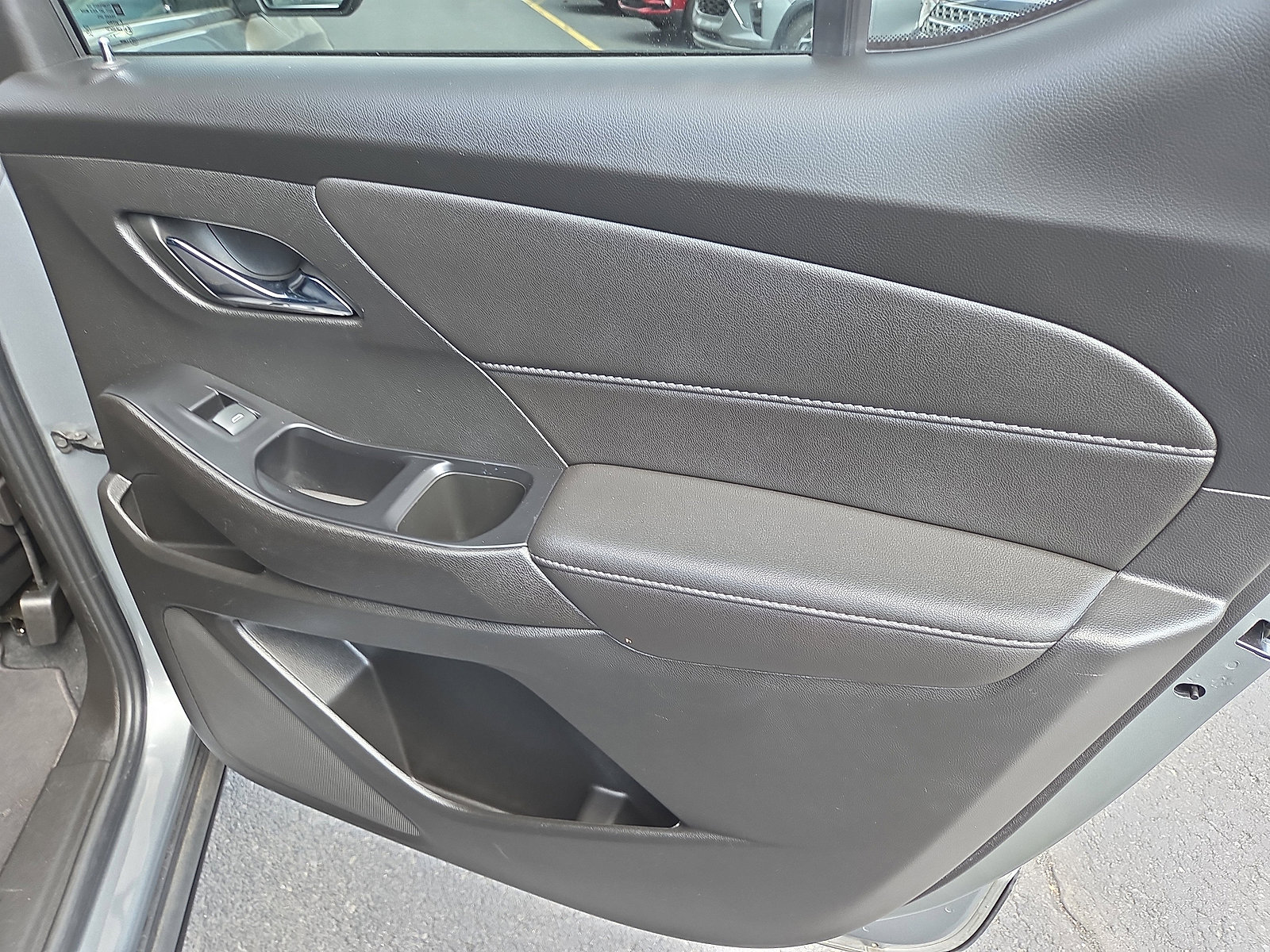 Used 2023 Chevrolet Traverse LT AWD/4WD image 15