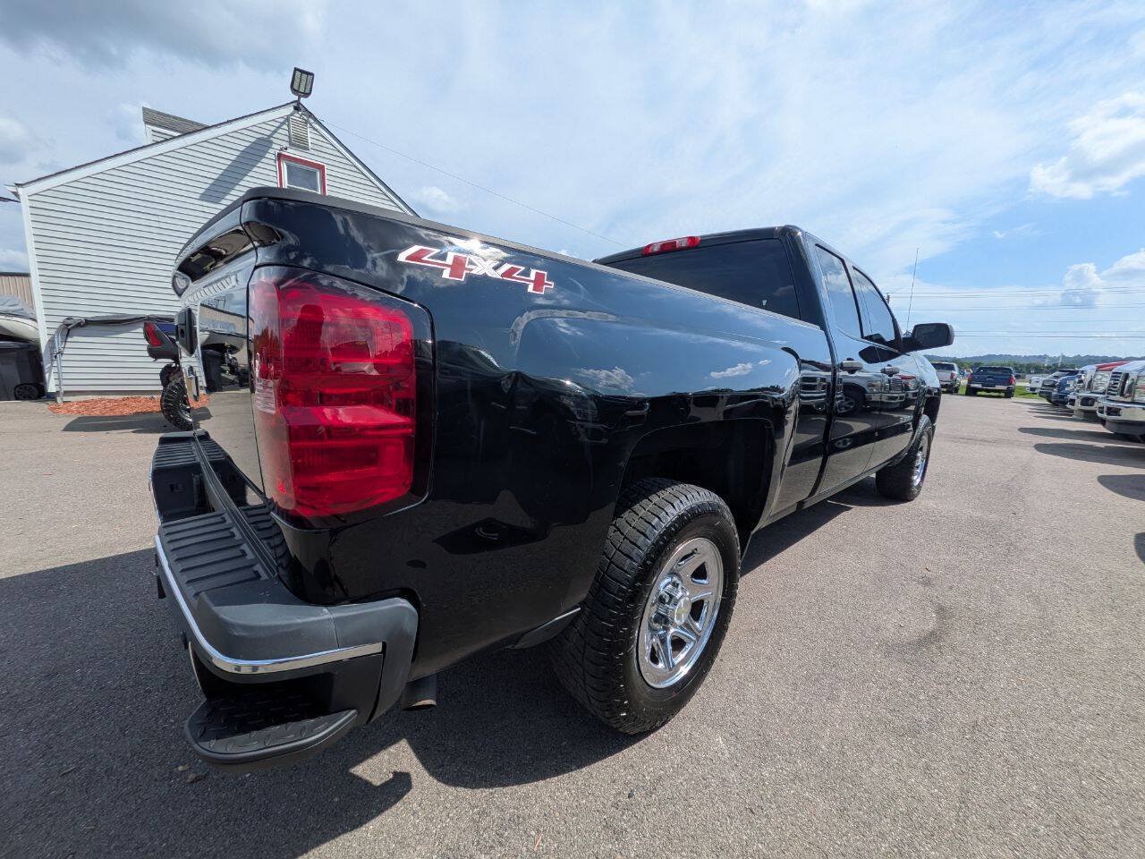Used 2014 Chevrolet Silverado 1500 W/T w/ Trailering Package AWD/4WD image 7