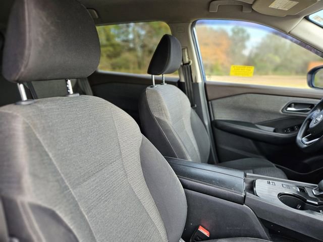 Used 2023 Nissan Rogue SV image 14