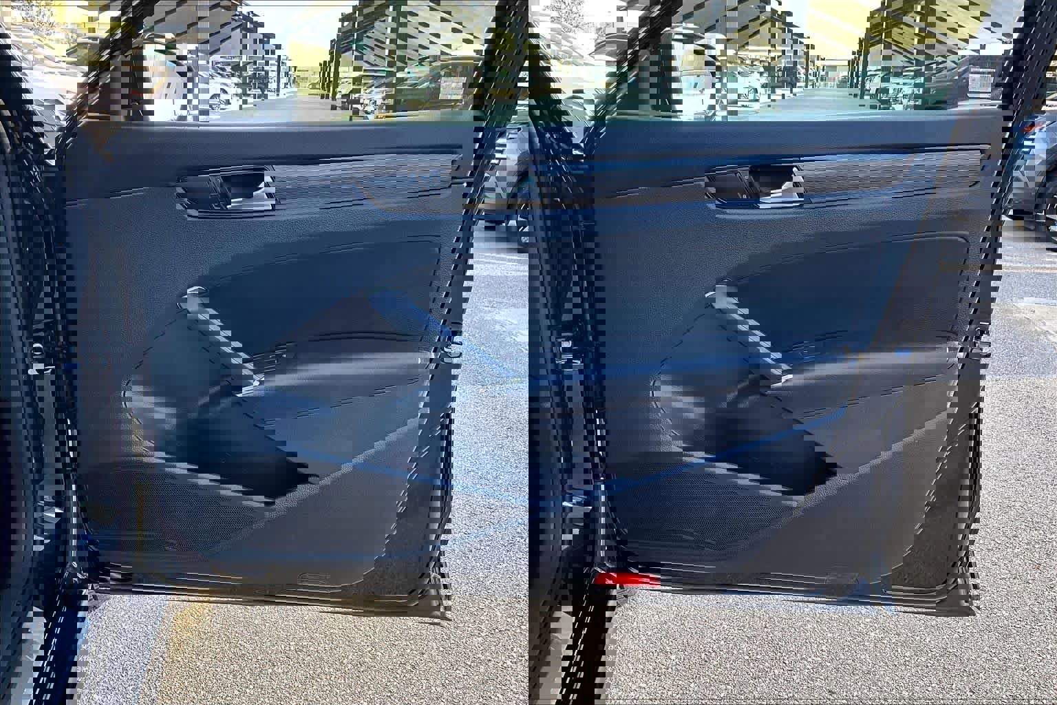 Used 2020 Volkswagen Passat 2.0T R-Line image 23