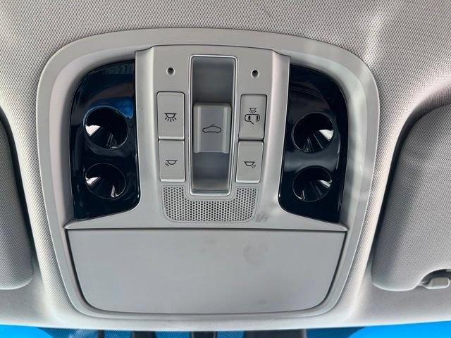 Used 2018 Kia Cadenza Technology FWD image 18