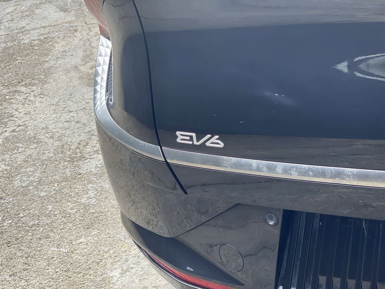 Used 2023 Kia EV6 Wind w/ Wind Technology Package AWD/4WD image 10