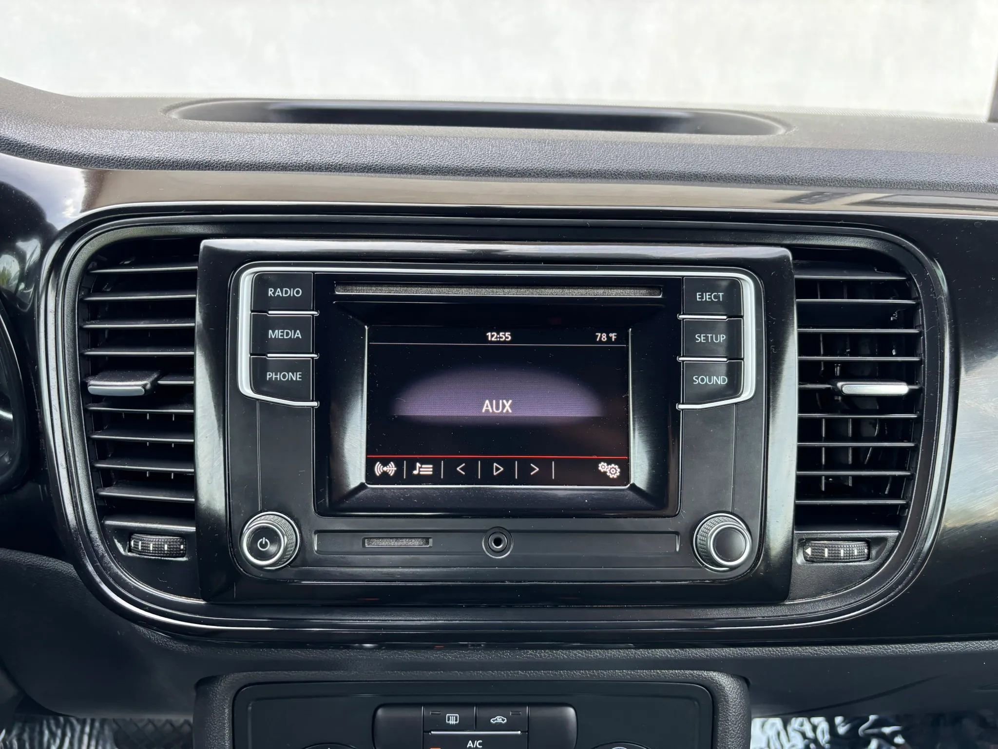 Used 2019 Volkswagen Beetle 2.0T S image 28