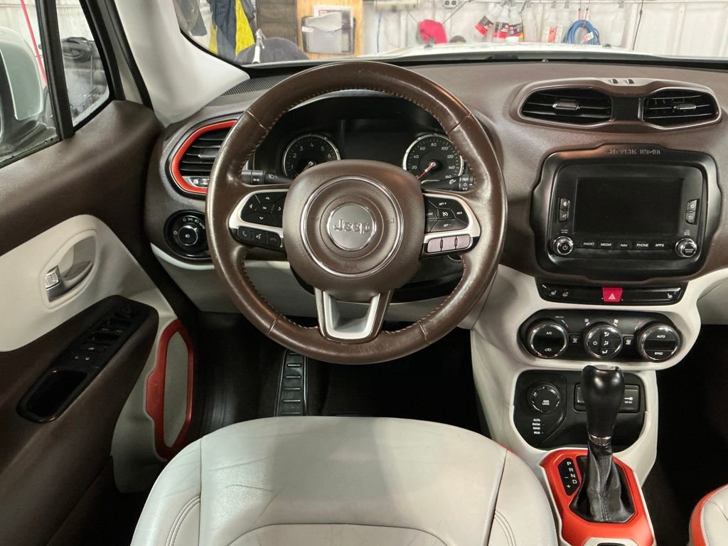 Used 2016 Jeep Renegade Limited image 14