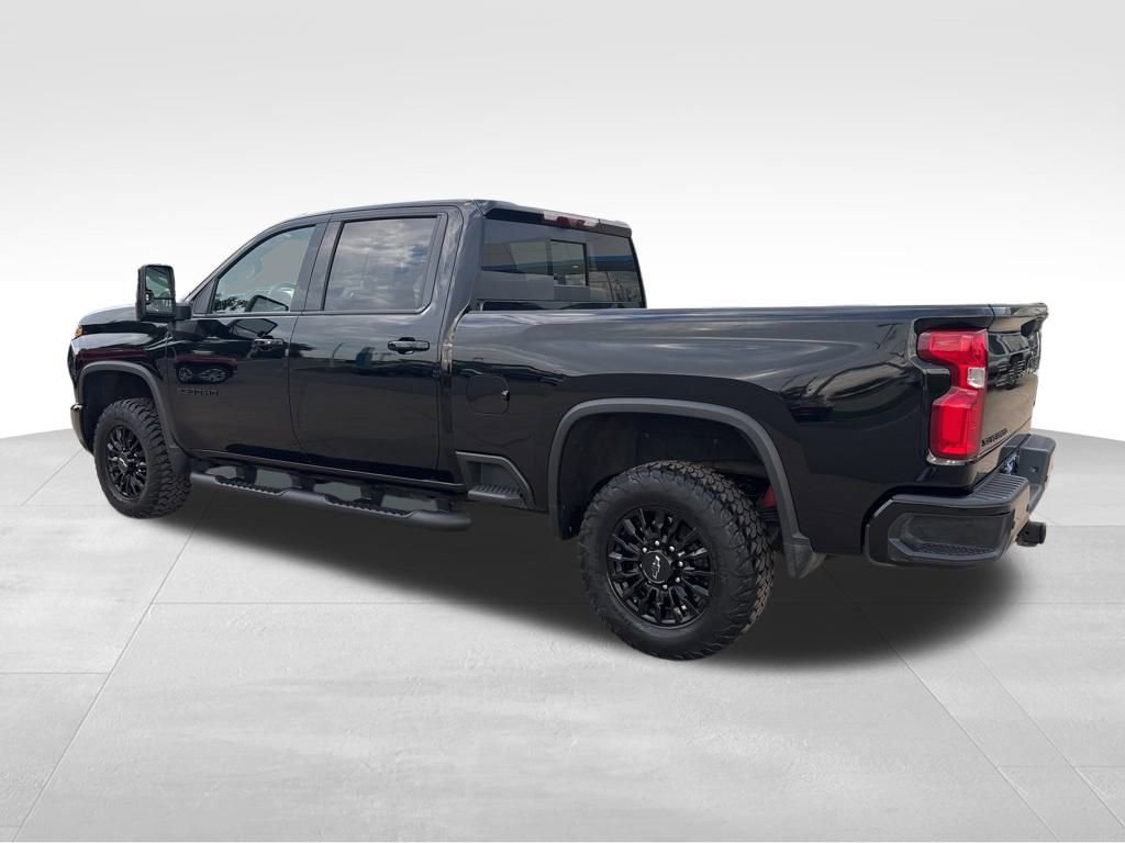 Used 2024 Chevrolet Silverado 2500 LTZ w/ LTZ Plus Package image 4