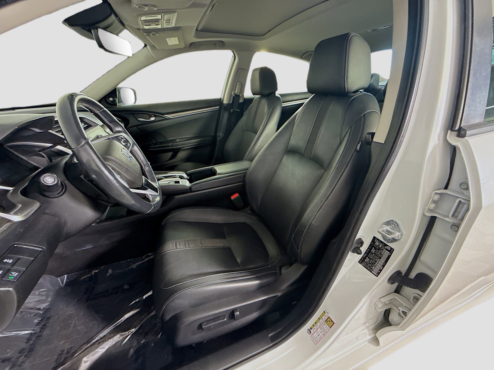 Used 2019 Honda Civic Touring image 22