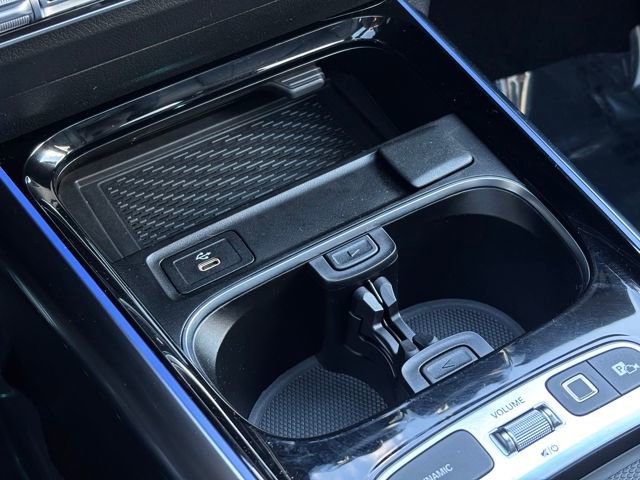 Used 2025 Mercedes-Benz GLA 250 4MATIC image 32