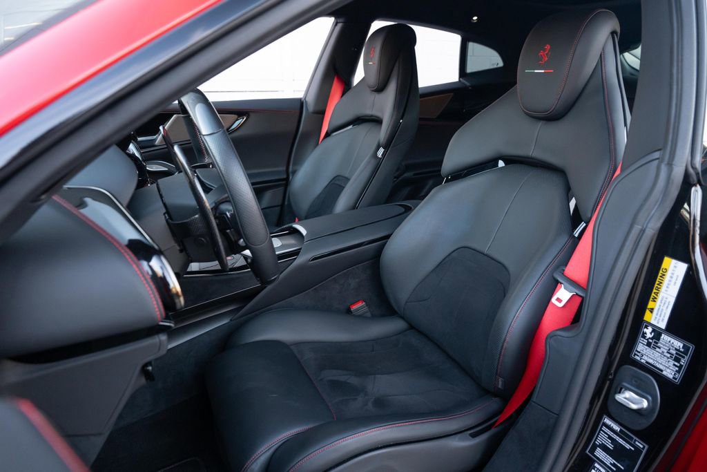 Certified 2025 Ferrari Purosangue image 31