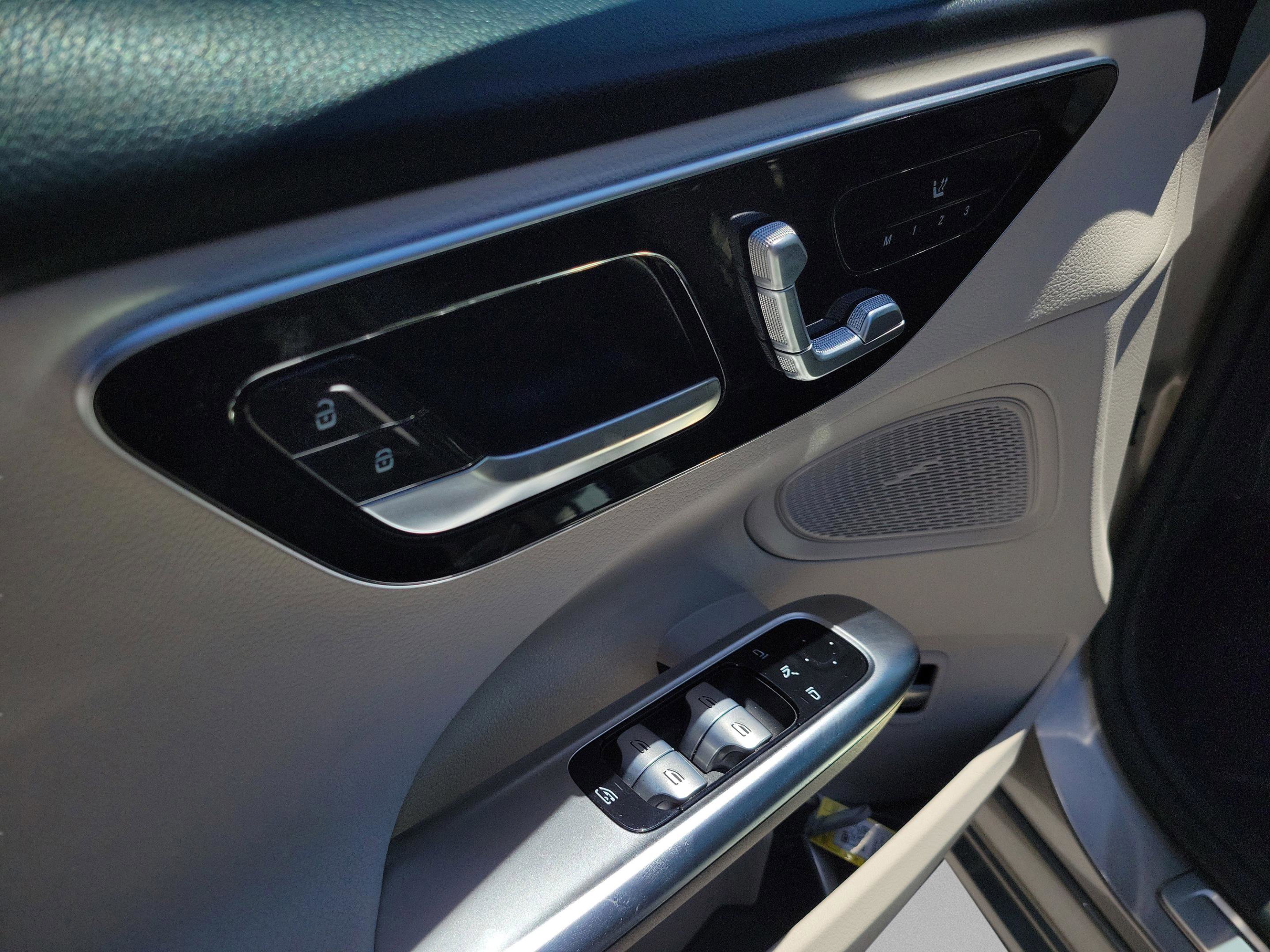 Used 2023 Mercedes-Benz C 300 Sedan image 17