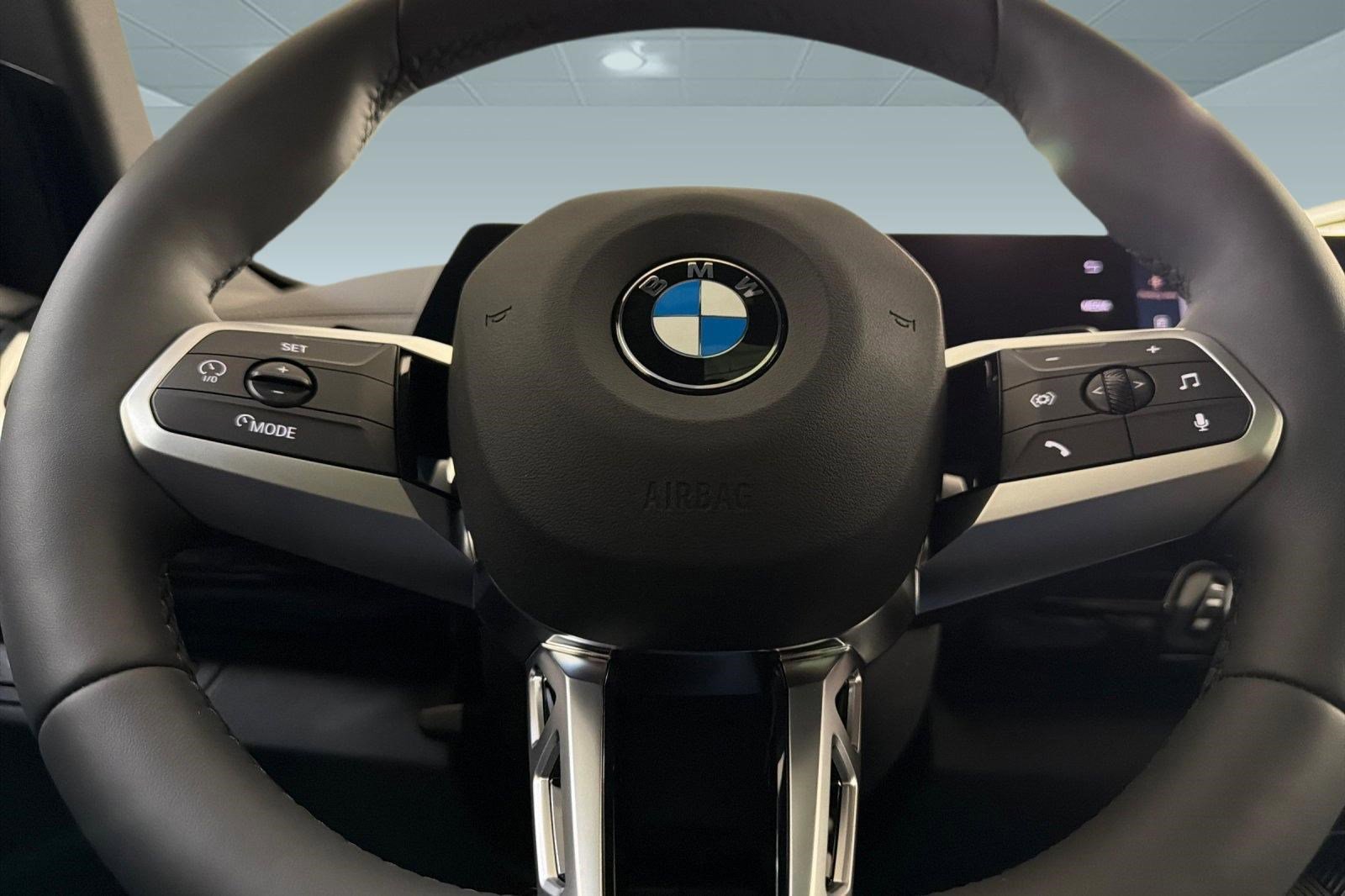 New 2026 BMW X2 xDrive28i w/ Technology Package AWD/4WD image 17